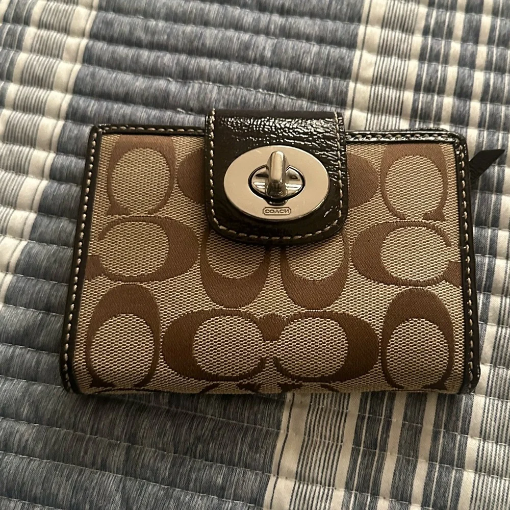 Coach Signature Brown and Cream Wallet - Picture 1 of 6